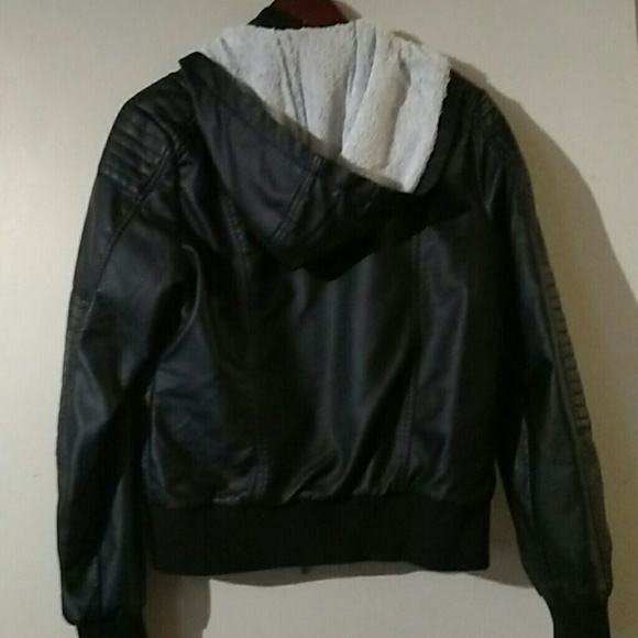 Jacket - Picture 3 of 4